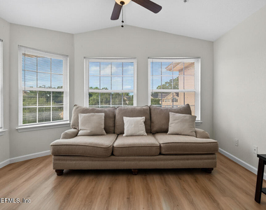 13810 Sutton Park Drive N - Photo Thumbnail 28