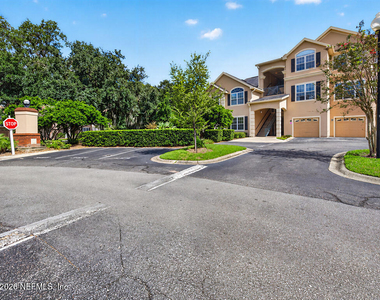 13810 Sutton Park Drive N - Photo Thumbnail 3