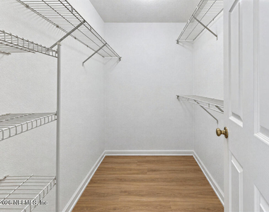 13810 Sutton Park Drive N - Photo Thumbnail 35