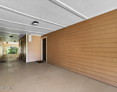 13810 Sutton Park Drive N - Photo Thumbnail 7