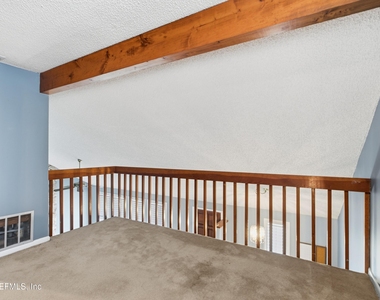 11418 Beacon Drive N - Photo Thumbnail 12