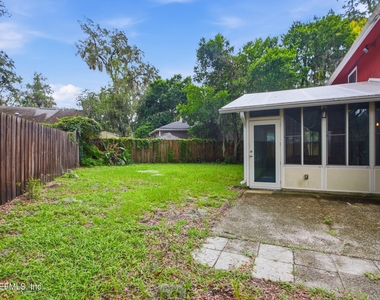 11418 Beacon Drive N - Photo Thumbnail 17