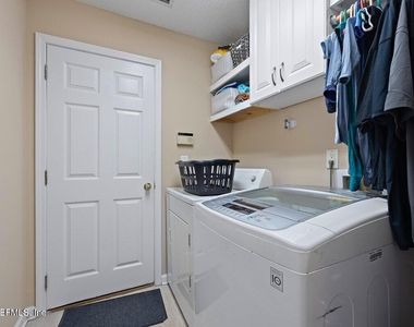 12204 Nettlecreek Drive - Photo Thumbnail 16