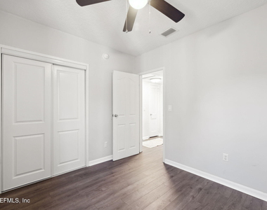 3239 Dellwood Avenue - Photo Thumbnail 17