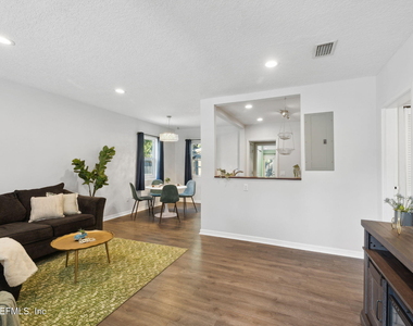 3239 Dellwood Avenue - Photo Thumbnail 5