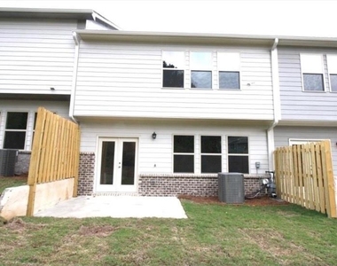 6148 Lanier Harbor Landing - Photo Thumbnail 11