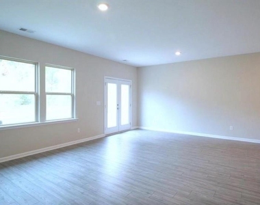 6148 Lanier Harbor Landing - Photo Thumbnail 7