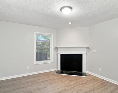 2790 Kayla Court - Photo Thumbnail 4