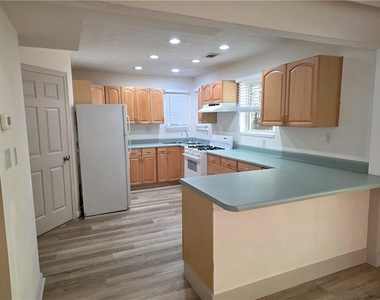 1211 Trout Drive - Photo Thumbnail 3