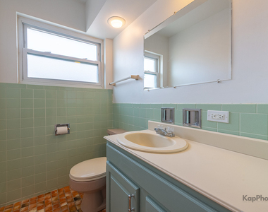 8503 W Berwyn Avenue - Photo Thumbnail 26