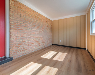 8503 W Berwyn Avenue - Photo Thumbnail 10