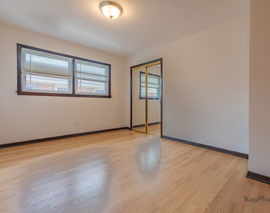 8503 W Berwyn Avenue - Photo Thumbnail 15