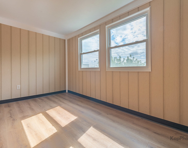 8503 W Berwyn Avenue - Photo Thumbnail 11