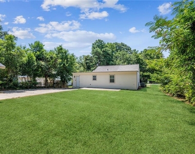 858 Linda Way - Photo Thumbnail 21