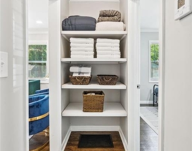858 Linda Way - Photo Thumbnail 16