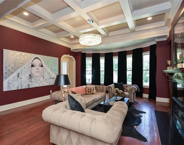 2210 Spalding Drive - Photo Thumbnail 17