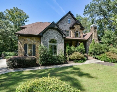 2210 Spalding Drive - Photo Thumbnail 5
