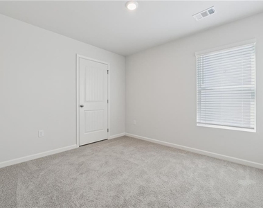 3100 Greyton Drive - Photo Thumbnail 6