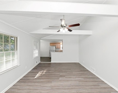 5445 Mill Valley Drive - Photo Thumbnail 5