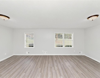 5445 Mill Valley Drive - Photo Thumbnail 6