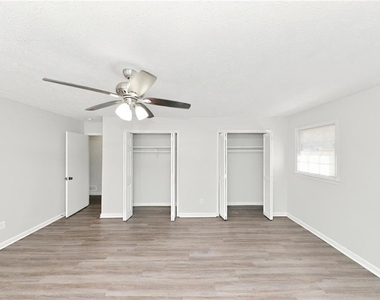 5445 Mill Valley Drive - Photo Thumbnail 11