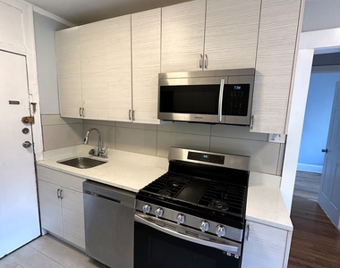 7331 N Honore Street - Photo Thumbnail 7