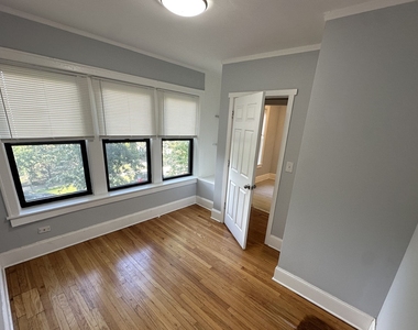 7331 N Honore Street - Photo Thumbnail 6