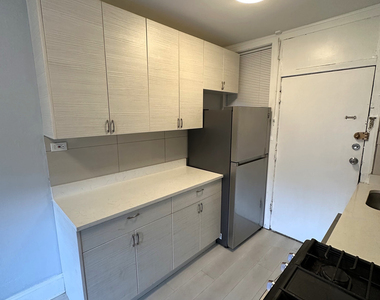 7331 N Honore Street - Photo Thumbnail 8