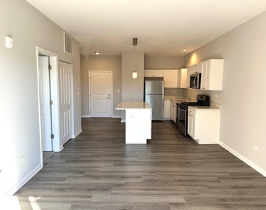 301 N Madison Street - Photo Thumbnail 7