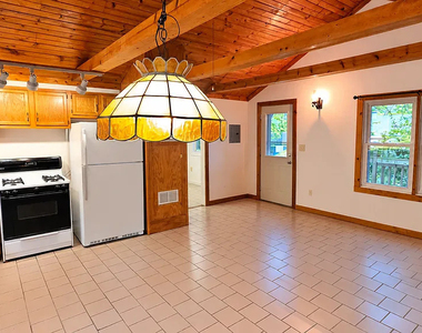 1770 Lake Shore Drive - Photo Thumbnail 3