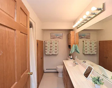 1770 E Lake Shore Drive - Photo Thumbnail 14