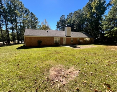 745 Bishop Point - Photo Thumbnail 3