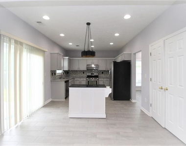 620 Clairidge Lane - Photo Thumbnail 11