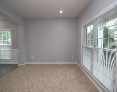 620 Clairidge Lane - Photo Thumbnail 5
