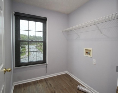 620 Clairidge Lane - Photo Thumbnail 21