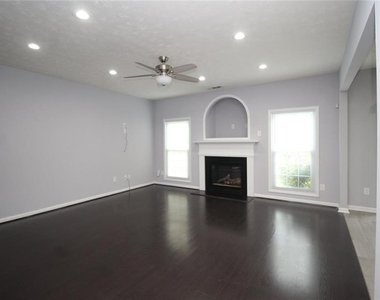 620 Clairidge Lane - Photo Thumbnail 10