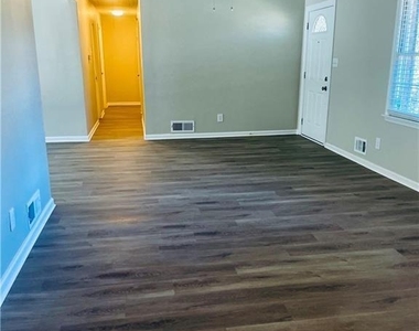 471 Village Green Court Sw - Photo Thumbnail 21