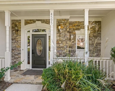 4595 Windsor Gate Court - Photo Thumbnail 2