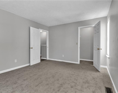 3559 Ashley Station Drive Sw - Photo Thumbnail 12