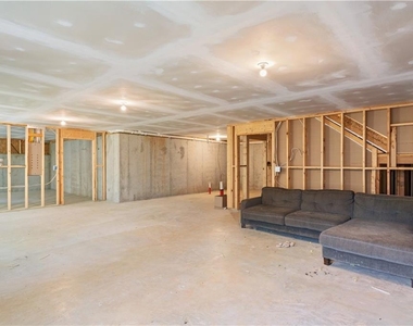 201 Aspen Valley Lane - Photo Thumbnail 17