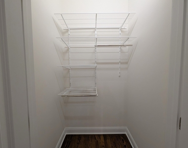 2627 N Mildred Avenue - Photo Thumbnail 11