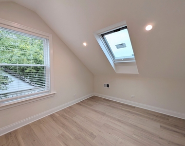 2627 N Mildred Avenue - Photo Thumbnail 14