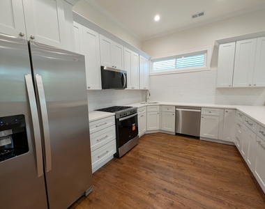 2627 N Mildred Avenue - Photo Thumbnail 2