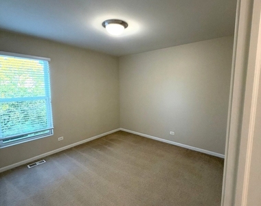 924 Elizabeth Drive - Photo Thumbnail 16