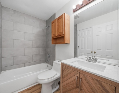 182 Wellington Circle - Photo Thumbnail 22