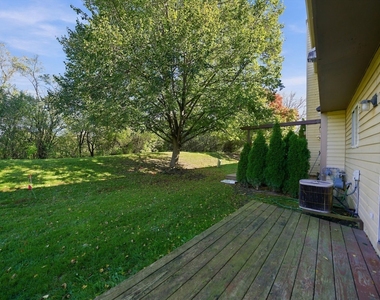 182 Wellington Circle - Photo Thumbnail 19