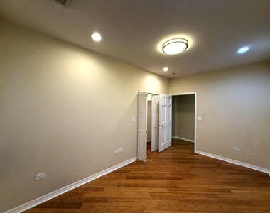 1522 W Superior Street - Photo Thumbnail 16