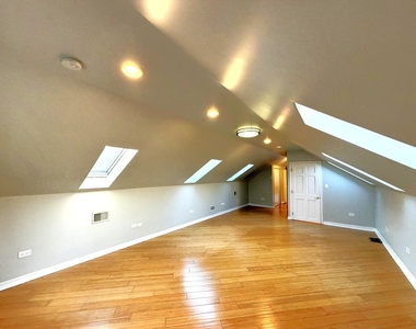1522 W Superior Street - Photo Thumbnail 29