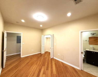 1522 W Superior Street - Photo Thumbnail 18