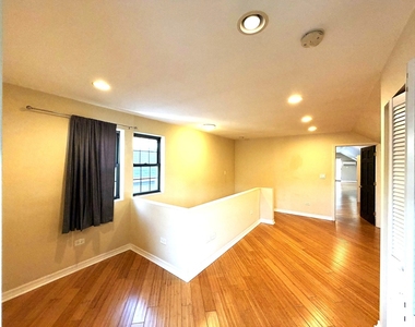 1522 W Superior Street - Photo Thumbnail 24